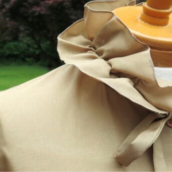 Vintage 80's Ruffled Caramel Blouse, Sz M - Picture 3 of 16